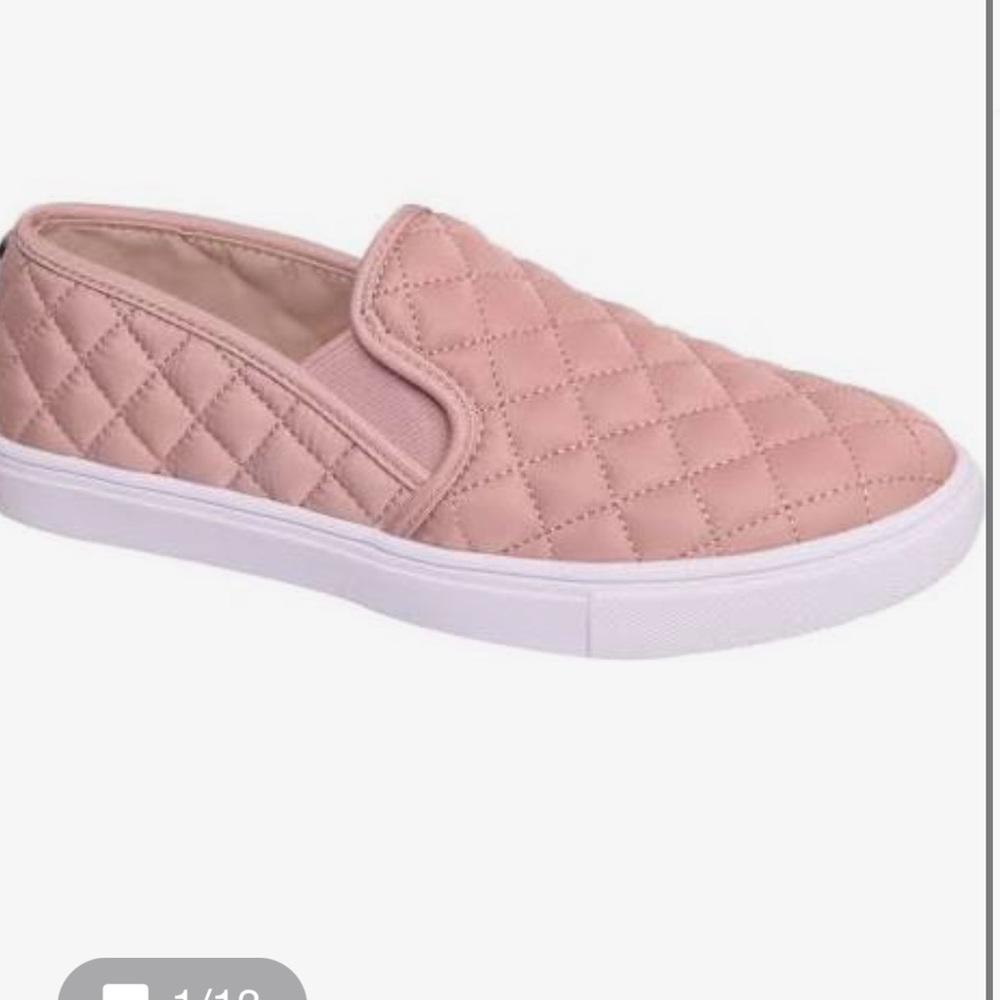 Steve Madden slip ons